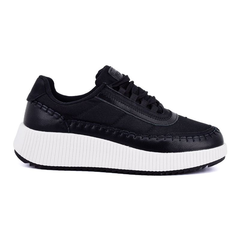 CHAMPIONSNEAKERKORIUMMILA