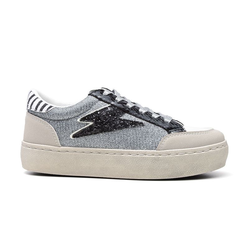 CHAMPIONSNEAKERSKORIUMSEIRAN