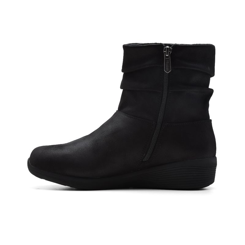 BOTACAUALSKECHERSARYAFASHIONISTABLACK