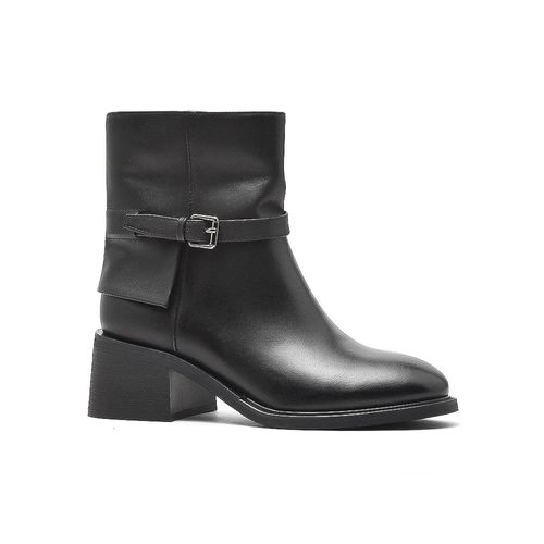 BOTA CASUAL TACO BAJO DE CUERO MARCO DONATTI HOPE